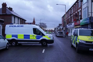 பிரித்தானியாவில் மதுபான விடுதியில் நடந்த துப்பாக்கி சூட்டில் பெண் ஒருவர் பலி!