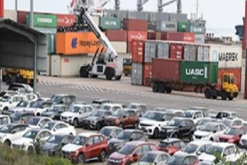 இலங்கையில்  தடையை மீறிய கார் இறக்குமதி