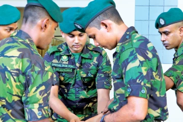 சீல் வைக்கப்பட்டிருந்த களஞ்சியசாலையை திறந்து சீனி விற்பனை செய்த மூவர் கைது!