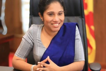 ගෝඨාභය රාජපක්ෂ මහතාට පාර්ලිමේන්තුවට පැමිණීම වෙනුවෙන් මන්ත්‍රීනී සීතා අරඹේපොළ තීරණයක් ගනී..