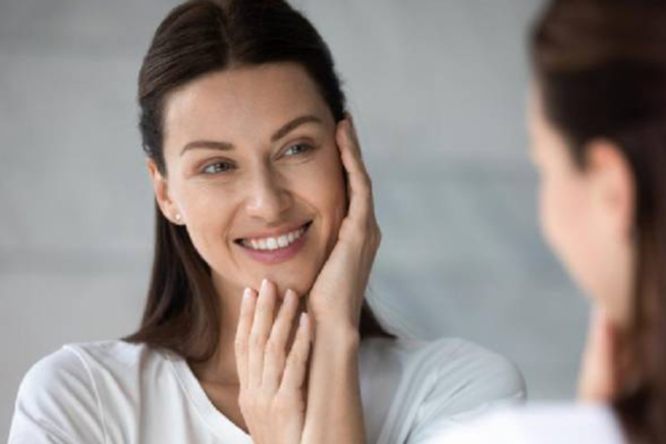 பளிச்சென்ற முகத்திற்கு வந்தாச்சு ஒயிட்டிங் ஆயில்...இரவில் வெறும் இரண்டு சொட்டு போதும் | Vantachu Whitening Oil For Bright Face