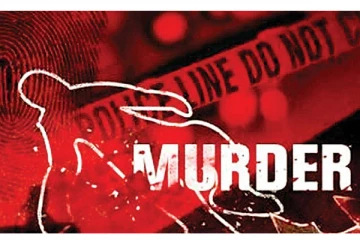 பிறந்தநாள் வாழ்த்து கூற வந்த காதலன் - சரமாரியாக வெட்டி கொன்ற கொடூரம்!