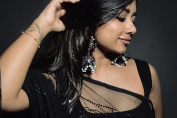 சீரியல் நடிகை ப்ரீத்தி சர்மா ட்ரான்ஸ்பரென்ட் சேலையில் அழகிய போட்டோஷூட்