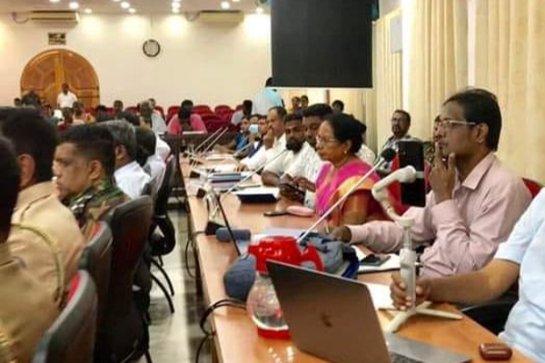 ஒதுக்கப்படும் பணத்திற்கேற்ப அபிவிருத்தித் திட்டங்களை முன்னகர்த்துங்கள் - பிரசன்ன ரணதுங்க | Combining The Public And Private Sectors Develop