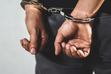 தேடப்பட்டு வந்த முக்கிய துப்பாக்கிதாரி கைது