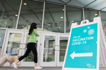 தடுப்பூசிகளால் கொரோனா பரவலை தடுக்க இயலாவிட்டாலும்... நிபுணர்கள் தெரிவித்துள்ள தகவல்