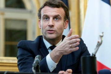 புதிய உச்சத்தை தொட்ட பாதிப்பு.. பிரான்சில் பொதுமுடக்கம் வருமா? ஜனாதிபதி தலைமையில் கூட்டம்