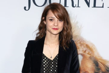 நியூயார்க்கில் பயங்கரமான விபத்தில் சிக்கிய பிரித்தானிய நடிகை! இடுப்பு எலும்பு முறிந்து ஐ.சி.யூ.வில் அனுமதி..