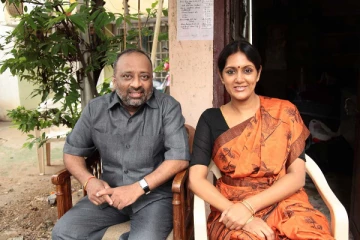 நடிகை தேவதர்ஷினியா இது, திருமணத்தின் போது எப்படி உள்ளார் பாருங்க- அடையாளமே தெரியலையே