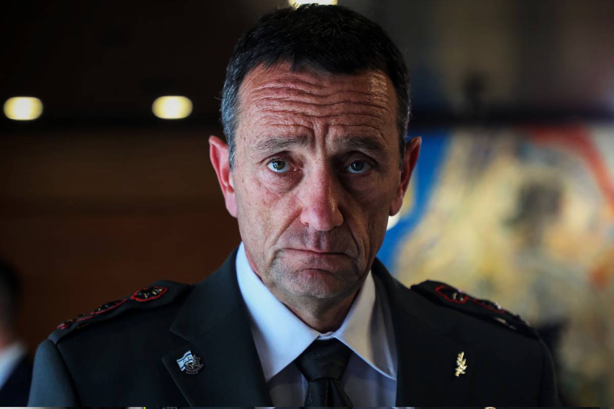 இஸ்ரேல் இராணுவத் தளபதியின் கணக்குகளில் ஊடுருவல்...! | Iran Hackers Leak Israeli Chief Herzi Halevi Data