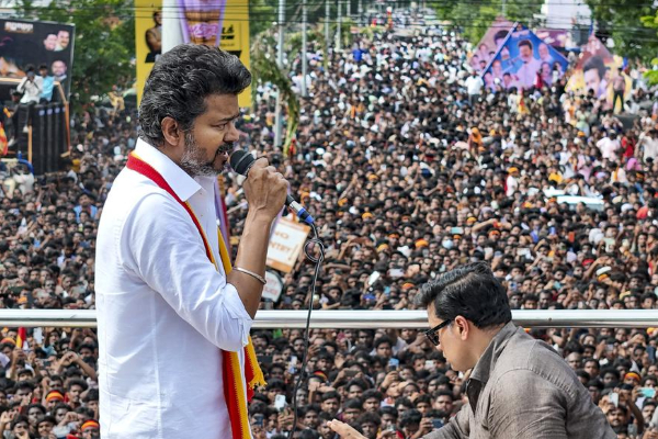 விஜய்யின் திருச்சி கூட்டத்தில் சட்ட மீறல்கள்! வழக்குகளை தொடர்ந்த தமிழ்நாட்டு காவல்துறை | Case Registered Against Vijay Tvk Executives