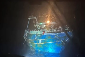 நடுக்கடலில் புலம்பெயர் மக்களுக்கு நேர்ந்த துயரம்... இன்னும் 500 பேர்கள் கொத்தாக மாயம்