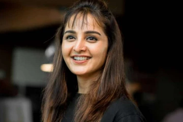 துணிவு பட நடிகை மஞ்சு வாரியரின் மகளை பார்த்துள்ளீர்களா.. அச்சு அசல் அவரை போலவே இருக்கிறராரே