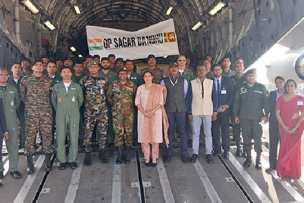 கட்டுநாயக்க விமான நிலையத்தை வந்தடைந்த மற்றுமொரு தொகுதி உதவிப்பொருட்கள் | Relief Supplies Arrives At Katunayake Airport கட்டுநாயக்க விமான நிலையத்தை வந்தடைந்த மற்றுமொரு தொகுதி உதவிப்பொருட்கள் | Relief Supplies Arrives At Katunayake Airport