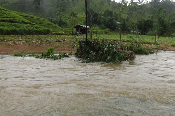 மலையக மக்களுக்கு விடுக்கப்பட்டுள்ள எச்சரிக்கை (VIDEO) | Srilanka Weather Central Province Alert
