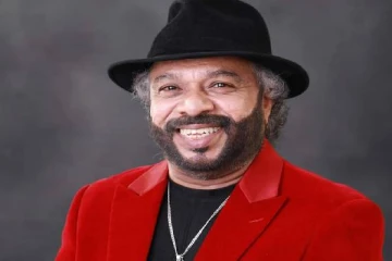 பிரபல சிங்கள பாடகர் மீண்டும் வைத்தியசாலையில் அனுமதி