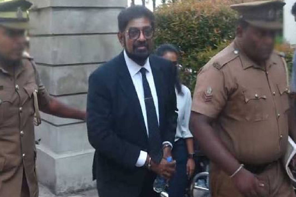 கெஹெலிய உள்ளிட்ட நால்வருக்கு பிணை; ஆனால் விமானம் ஏறக்கூடாது | Bail Granted To Keheliya And Others Travel Ban கெஹெலிய உள்ளிட்ட நால்வருக்கு பிணை; ஆனால் விமானம் ஏறக்கூடாது | Bail Granted To Keheliya And Others Travel Ban