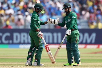 307 ஓட்டங்கள் இலக்கு நிர்ணயம்: அவுஸ்திரேலியாவை வீழ்த்தி வெற்றி பெறுமா பங்களாதேஷ்