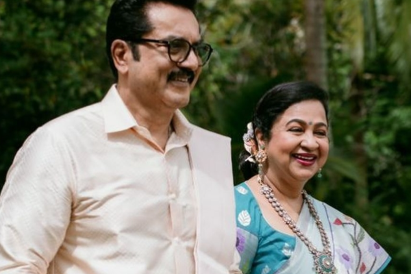 நடிகை ராதிகா வீட்டில் விசேஷம்.. என்ன தெரியுமா? புகைப்படத்தை பாருங்க | Raadhika Sarathkumar New House Warming Function