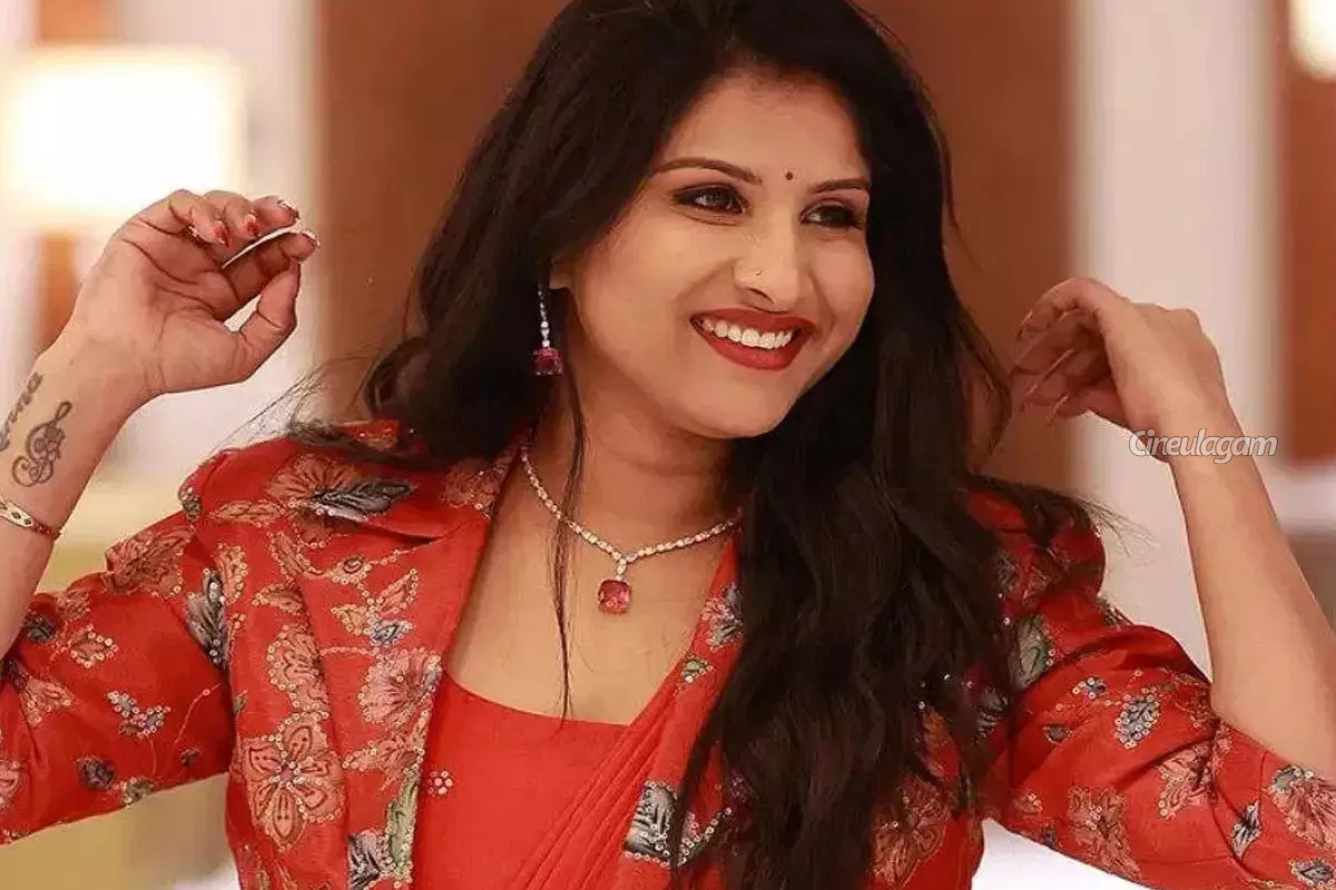 மக்களிடம் ரூ.10 கோடி வசூல் செய்து மோசடி.. பிரபல பாடகியை வலைவீசி தேடும் போலிஸ் | Case Filed Against Singer Mangli For Cheating