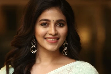 காதலிப்பது ஒருவரை கல்யாணம் செய்வது ஒருவரையா.? அஞ்சலி இப்படி பட்டவரா!