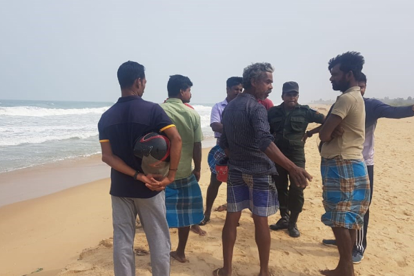 இரண்டு நாட்களுக்கு முன்பு காணாமல் போன முதியவர் சடலமாக மீட்பு | Body Man Went Missing Two Days Recovered From Sea இரண்டு நாட்களுக்கு முன்பு காணாமல் போன முதியவர் சடலமாக மீட்பு | Body Man Went Missing Two Days Recovered From Sea