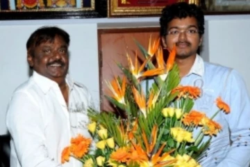 50 லட்சம் கடன், விஜய்க்கு வாழ்க்கை கொடுத்த விஜயகாந்த்.. நன்றி மறந்தாரா விஜய்..