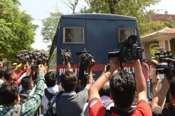15 வயது சிறுமிக்கு பாலியல் துன்புறுத்தல்! 8 பேருக்கு வாழ்நாள் சிறை தண்டனை: வெளியாகிய பின்னணி