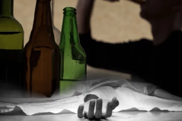 யாழில் கசிப்பு அருந்திய இளைஞன் இரத்த வாந்தி எடுத்து மரணம்