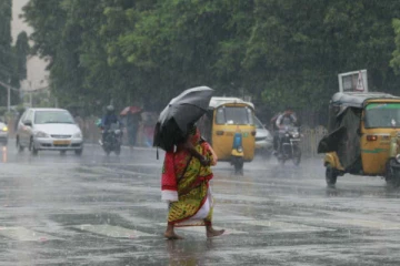 வெப்பச்சலனம் காரணமாக தமிழகத்தின் பெரும்பாலான மாவட்டங்களில் மழை பெய்ய  வாய்ப்பு!