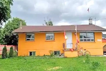 கனடாவில் பிரபல இந்து கோவில் மீது தாக்குதல் - இந்திய தூதரகம் கண்டனம்