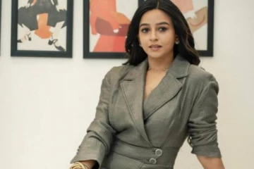 செம ஸ்டைலிஷ் போட்டோ ஷுட் நடத்தியுள்ள பிக்பாஸ் 9 புகழ் திவ்யா கணேஷ்