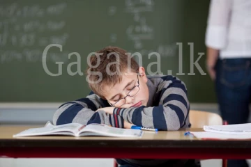 පන්තියේදී නින්ද ගියොත් පාසලෙන් ලොකු දඩයක්.