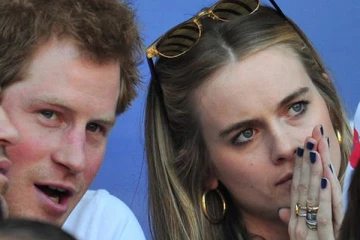 முதியவரைப் பார்த்து விலகிப்போ என சத்தமிட்ட இளவரசர் ஹரி: அதிர்ச்சியில் அழகிய காதலி எடுத்த முடிவு