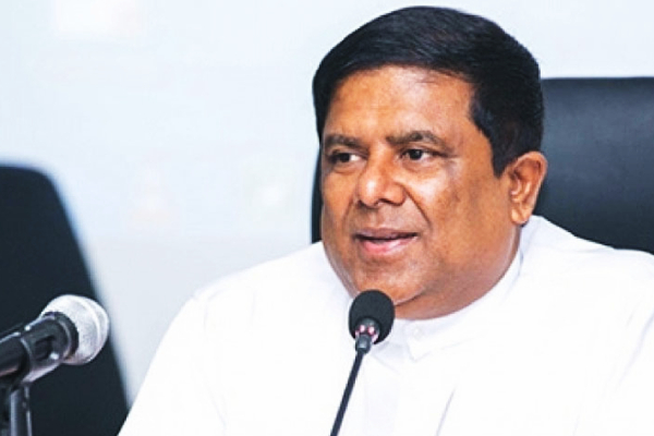 தனக்கு சொந்தமான காணியில் சிறைவைக்கப்பட்ட ரணில் | Ranil Imprisoned On Land He Owns