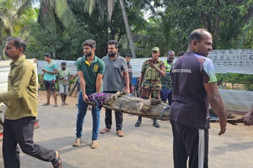 மட்டக்களப்பில் 6 அடி நீள அழையா விருந்தாளியால் பரபரப்பு!