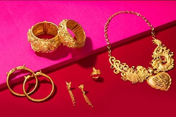 தங்கம், வெள்ளி நகைகளை ஏன் பிங்க் நிற பேப்பரில் சுற்றி தருகிறார்கள்? பலருக்கும் தெரியாத ரகசியம்! | Why Gold And Silver Wrapped In Pink Paper