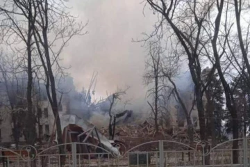 பொது மக்கள் இருந்த கட்டிடத்தில் குண்டு வீசியது ரஷ்யா! - 1200 பேரின் நிலை என்ன?