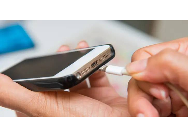 அனைத்து மொபைல்களுக்கு இனி ஒரு சார்ஜர் வேண்டும்! அதிரடி மாற்றம் | Common Charger For All Mobile Phones