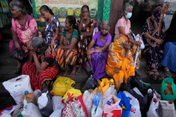 வறுமையின் பிடியில் இலங்கை மக்கள் - பேராசிரியர் வெளியிட்ட அதிர்ச்சி தகவல்