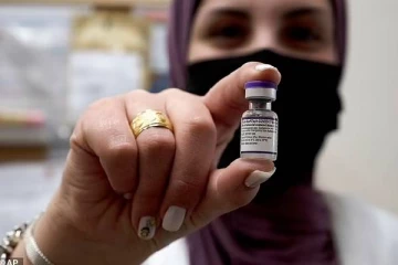 நான்காவது டோஸ் தடுப்பூச்சியும் பாதுகாப்பானதாக இல்லை... பகீர் கிளப்பும் பிரபல நாடு