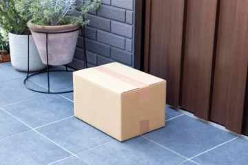 அமெரிக்காவில் பெரும் பரபரப்பு ; ஒன்லைன் கொள்வனவில் வந்த மனிதக் கை