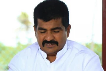 மன்னார் பிரதேச சபையின் தவிசாளராக மீண்டும் பொறுப்புக்களை ஏற்கும் முஹாஜிர் (Photo)