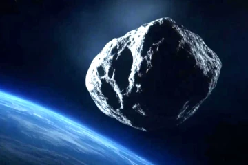 77,000 கிமீ வேகத்தில் பூமியை கடக்கும் விண்கல்., பூமிக்கு ஆபத்தா?