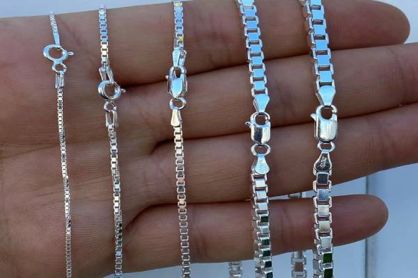 Today Gold rate: ஏறிய வேகத்தில் குறைந்த தங்க விலை.. நகை பிரியர்களுக்கு மகிழ்ச்சி தகவல் | Today Gold Rate In Tamil Aug 22 Srilanka And India