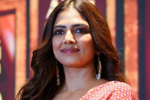 மிகப்பெரிய பாக்கியமாக நினைக்கிறேன்.. பிரபாஸ் உடன் நடித்தது குறித்து பேசிய மாளவிகா மோகனன் | Malavika Mohanan Talk About Prabhas And Rajasaab