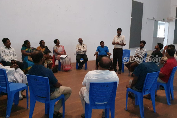 சகல தமிழ் அரசியல் கைதிகளும் உடனே விடுவிக்கப்பட வேண்டும் - ஜனாதிபதியிடம் மகஜர் (Photos) | Tamil Political Prisoners Should Be Released சகல தமிழ் அரசியல் கைதிகளும் உடனே விடுவிக்கப்பட வேண்டும் - ஜனாதிபதியிடம் மகஜர் (Photos) | Tamil Political Prisoners Should Be Released