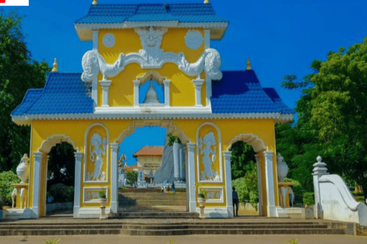 தேவேந்திரமுனை விகாரை பெரஹரா ; காவடி ஆட்டத்திற்காக துப்பாக்கிச் சூடு ; பலத்த பொலிஸ் பாதுகாப்பு | Gunfire At Devundara Perahera Festival