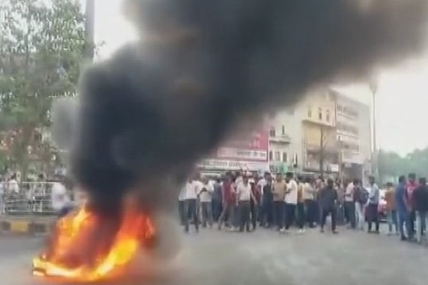 நுபுர் சர்மாவிற்கு ஆதரவாக கருத்து தெரிவித்தவரின் தலையை துண்டித்து கொடூர கொலை - 144 தடை உத்தரவு அமல்..! | Nupur Sharma Supporter Murder