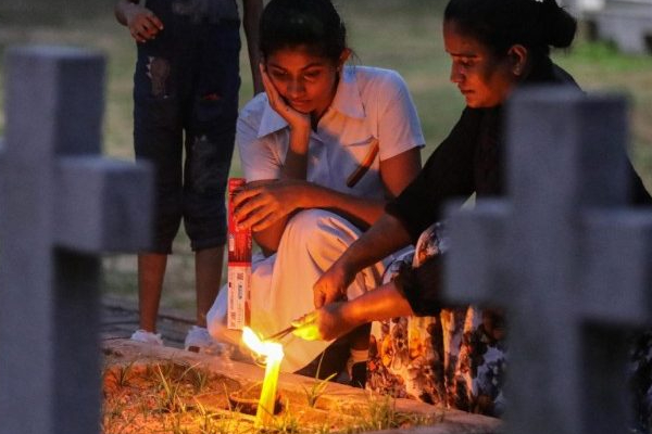 முன்னாள் இராணுவ தளபதியிடம் விசாரணை! ஈஸ்டர் தாக்குதலில் மறைந்துள்ள மர்மம் | Former Army Commander Under Investigation முன்னாள் இராணுவ தளபதியிடம் விசாரணை! ஈஸ்டர் தாக்குதலில் மறைந்துள்ள மர்மம் | Former Army Commander Under Investigation